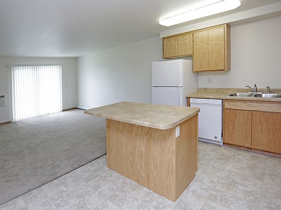 4th image of 714 20th St NW #9