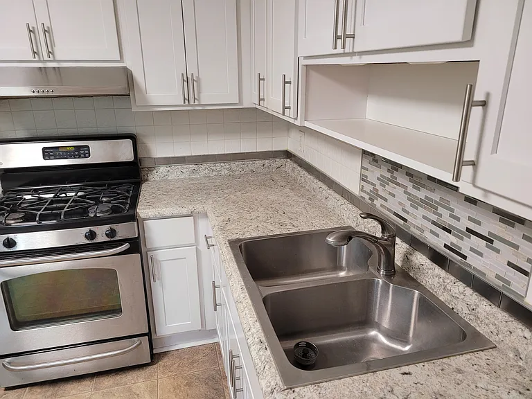 1207 Lakeview Dr — Photo 29