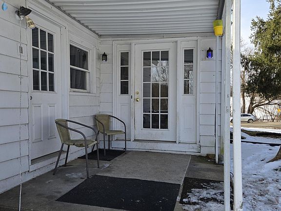 5th image of 820 N 35th St