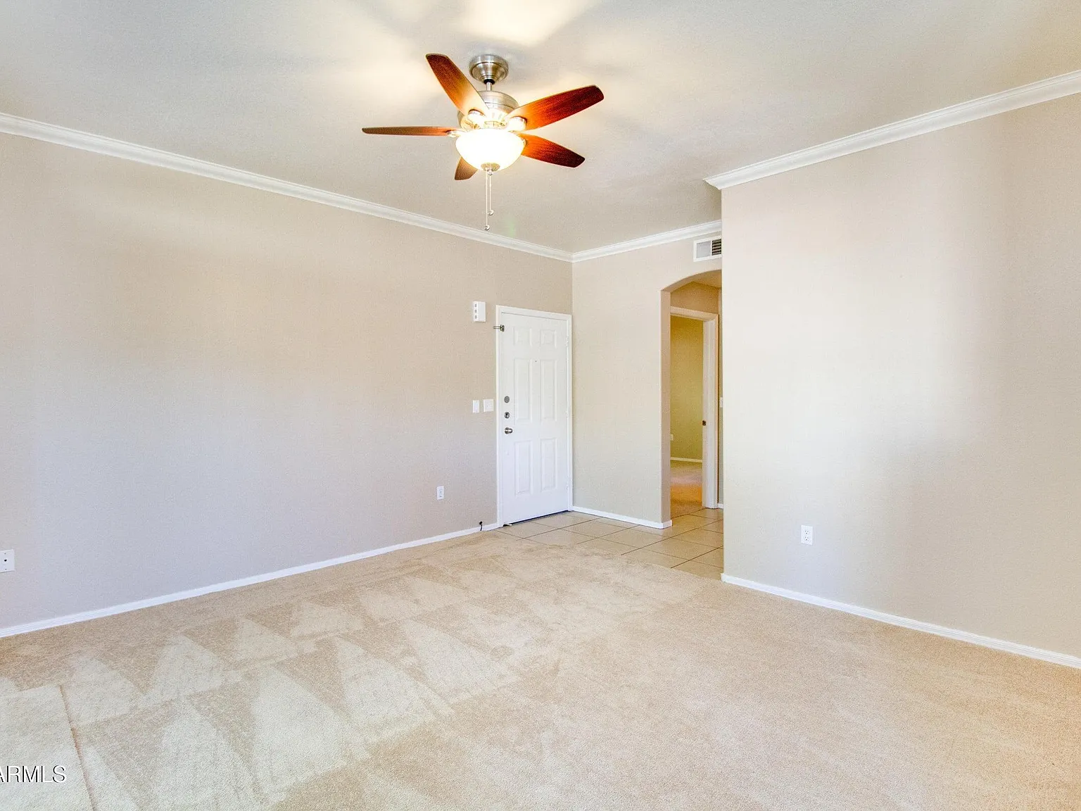 3 bed, 2.0 bath, 1257 sqft, $1,900 — Photo 3