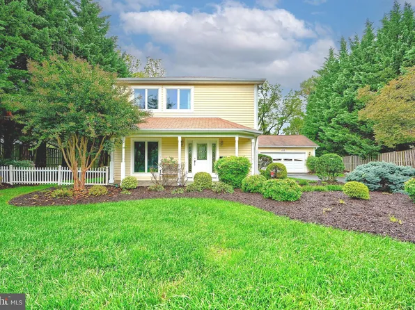 208 Church Ln, Baltimore, MD 21208