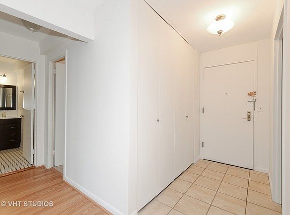 4th image of 2800 N Lake Shore Dr APT 1607