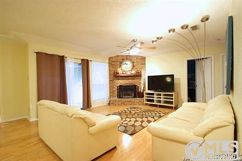2nd image of 5823 Larkdale Dr