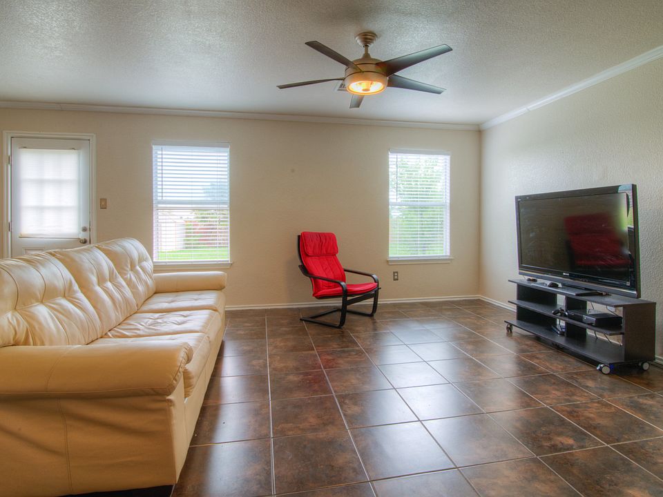 1st image of 12852 Saint Mary Dr