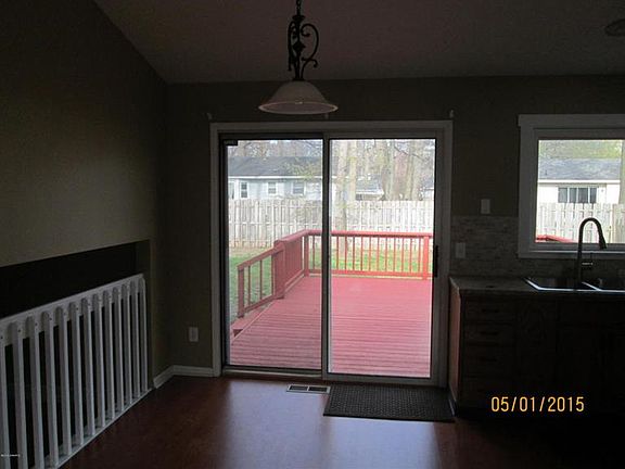 5th image of 4652 Summer Creek Ln SE