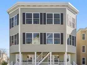 545 Rimmon St, Manchester, NH