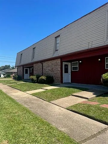 1701 42nd St