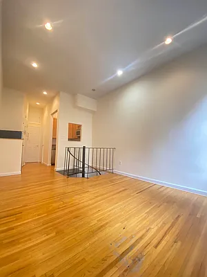 Rented by Bond New York | media 2