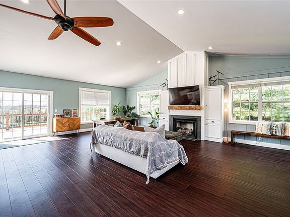 5th image of 2149 Kingview Rd