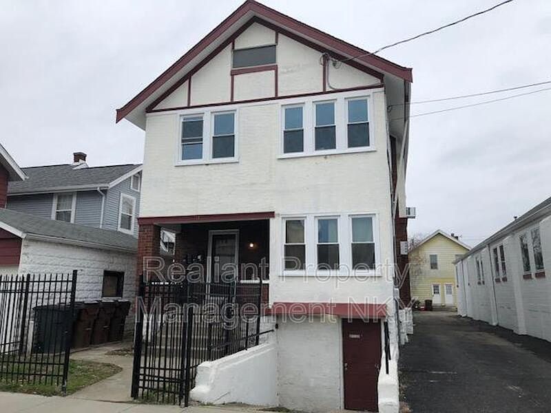 1st image of 14 Inez Ave Unit 2
