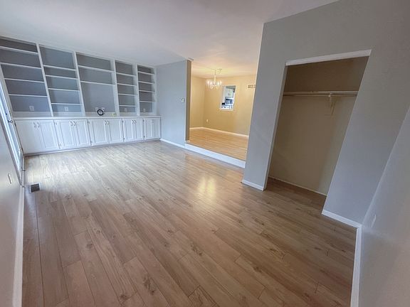 5th image of 2814 Sturbridge Ct