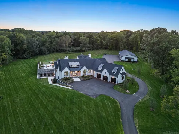 5300 Sheldon Rd, Rochester, MI 48306