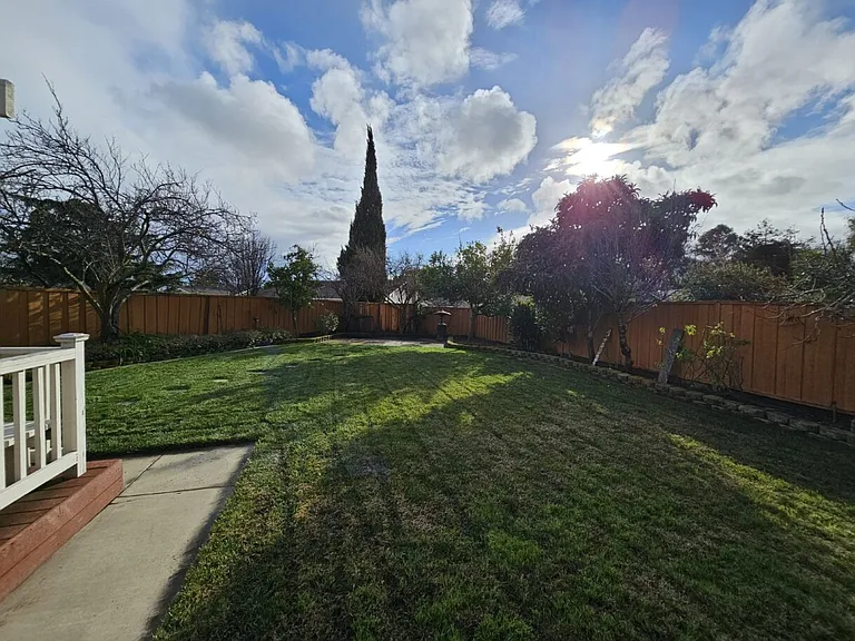 5686 Geranium Ct — Photo 15