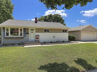 9705 W Montana Ave, West Allis, WI 53227