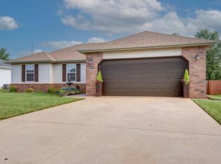4807 W Portland St, Springfield, MO 65802