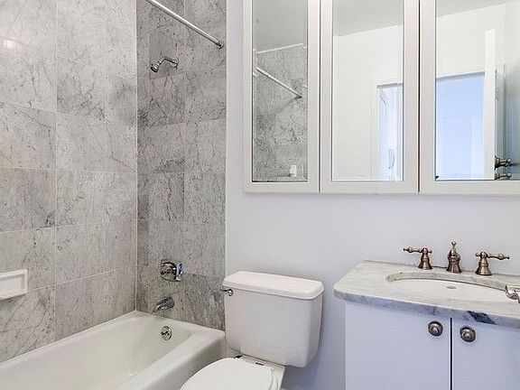 4th image of 145 W 67th St APT 38A