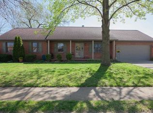 6088 River Bluff Dr, Newburgh, IN 47630