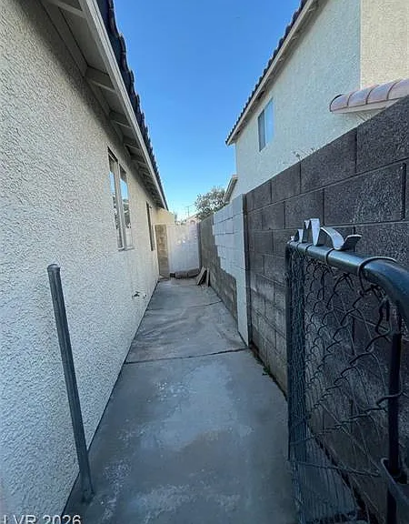 3657 Lucky Horseshoe Ct — Photo 17