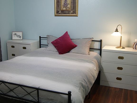 Queen bed