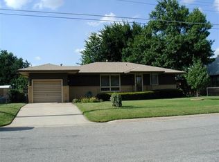 216 W Kansas Ave, Colwich, KS 67030