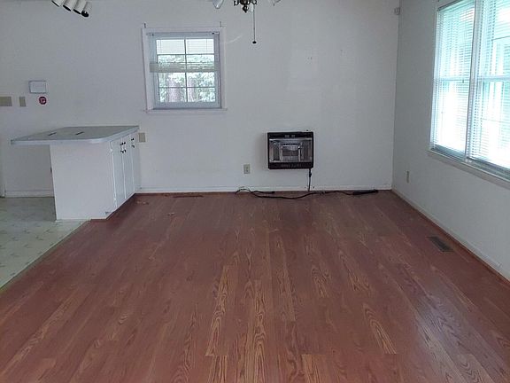 5th image of 4105 Glendale Rd
