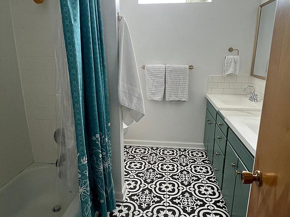 5th image of 258 Harvard Ave #B