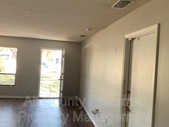 5th image of 139 McNeela Dr