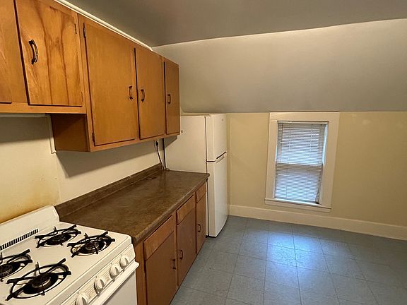 5th image of 273 Paddock St #14