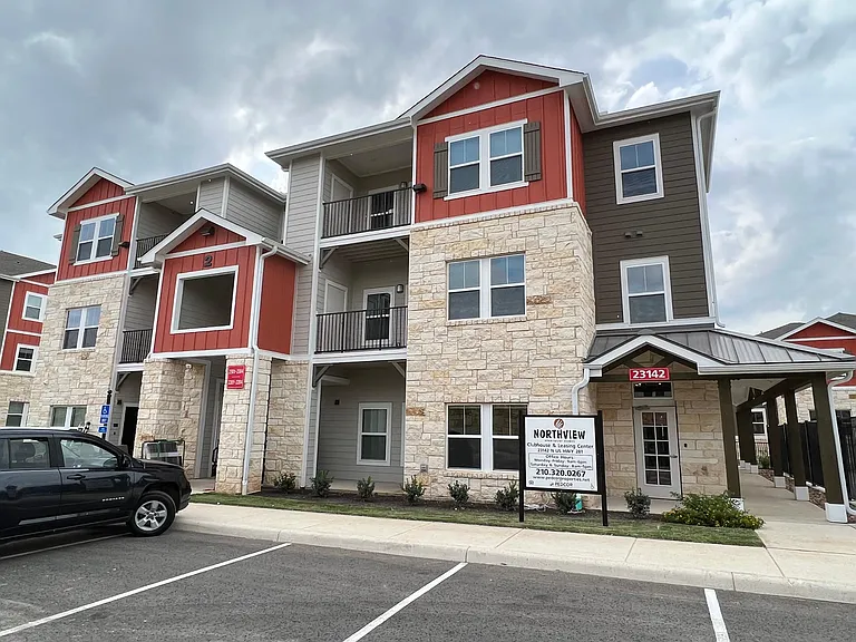 Northview Apartment Homes — Photo 33