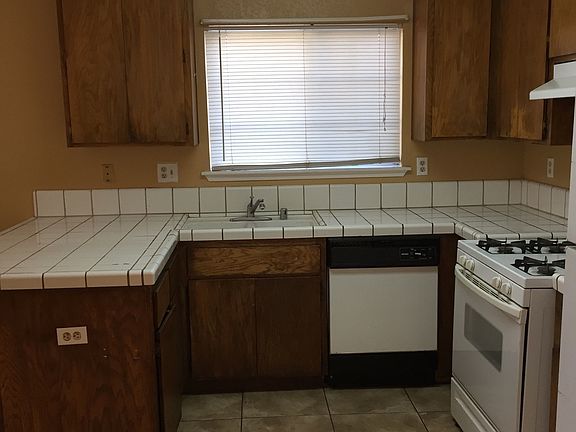 5th image of 817 Silvano St