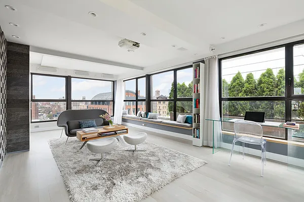 Sold by Compass | media 25