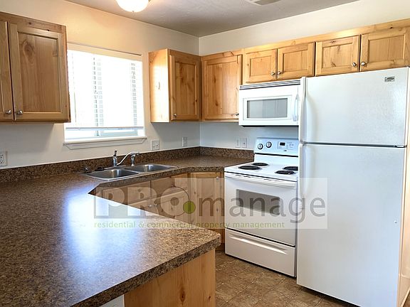 2nd image of 1370 E 16th St APT 1