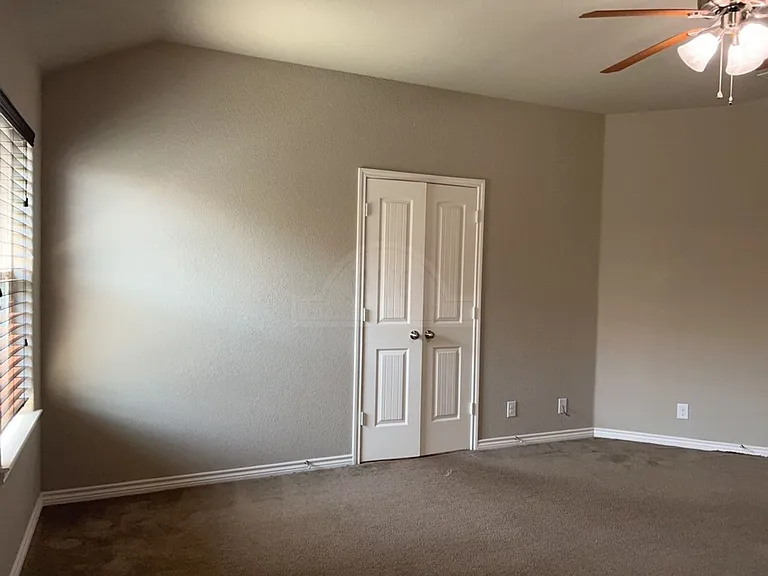 2604 Tarrant County Dr — Photo 18