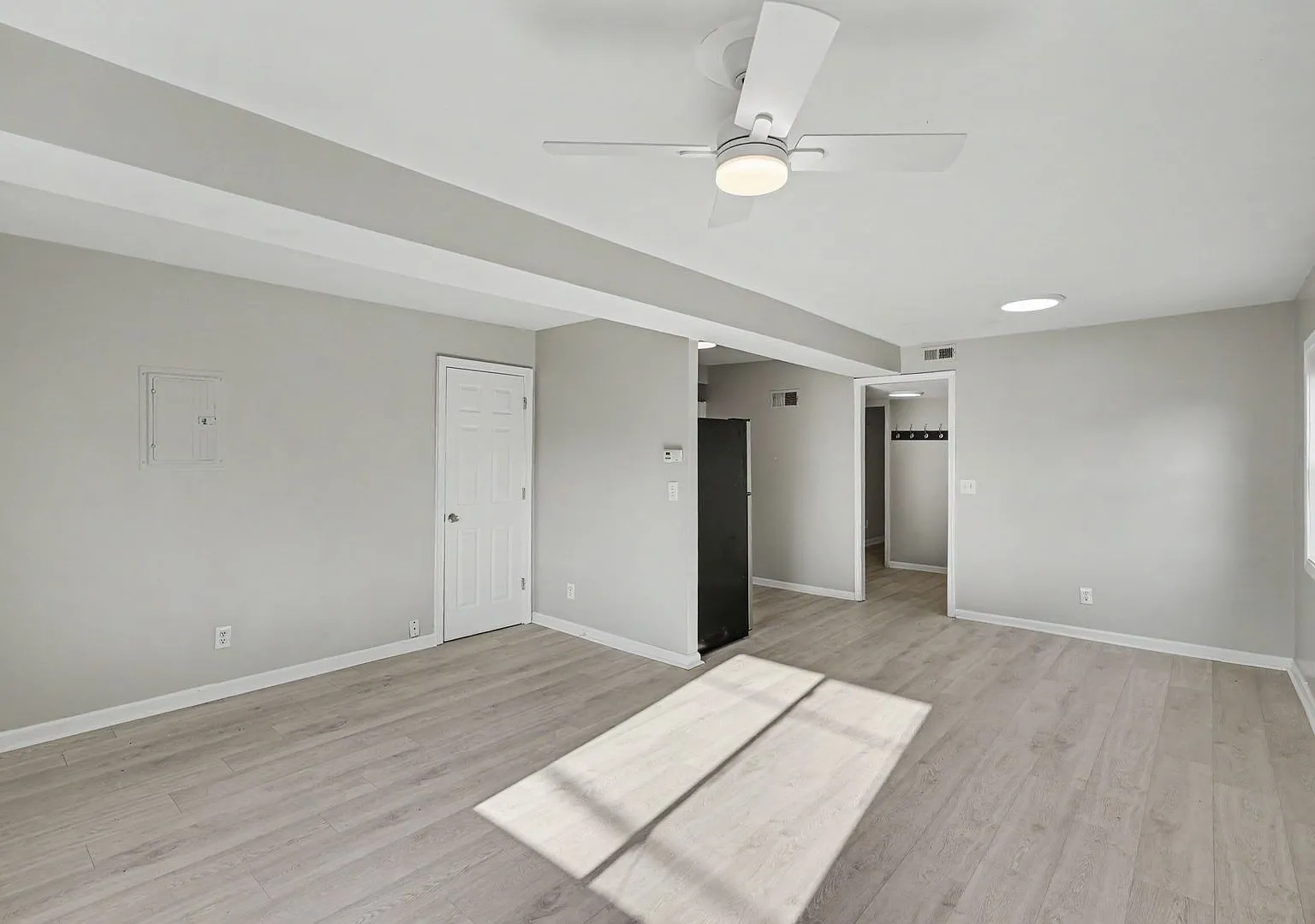 1 bed, 1.0 bath, 600 sqft, $1,125 — Photo 3