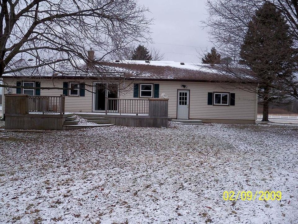 10225 W Parmalee Rd, Middleville, MI 49333 | Zillow