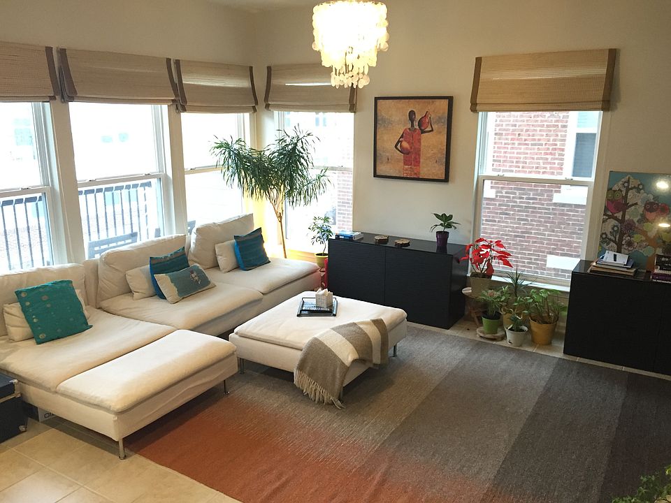 Casual Living/TV Room