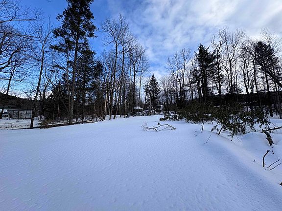 3rd image of 169 Sun & Ski Road