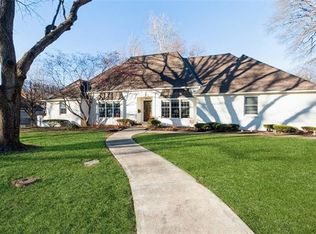 2518 W 70th Ter, Mission Hills, KS 66208