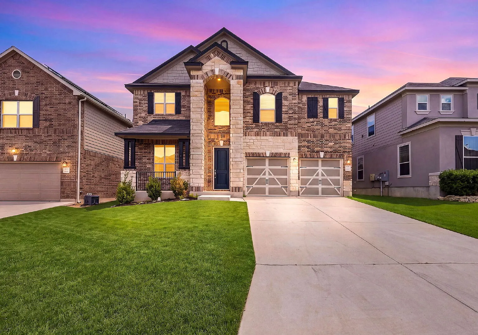 4 bed, 2.5 bath, 2758 sqft, $2,500 — Photo 1