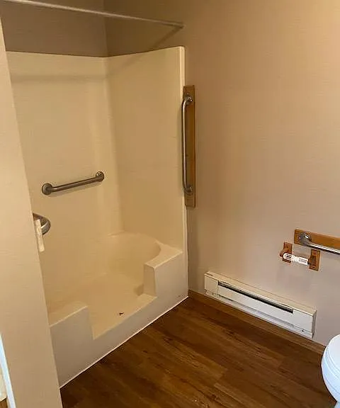 2111 Parmenter St — Photo 8