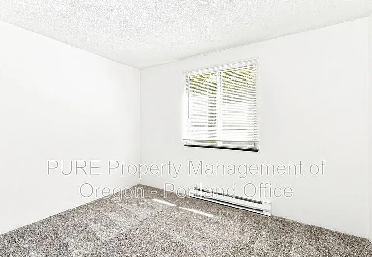 Parkway Garden — Photo 80