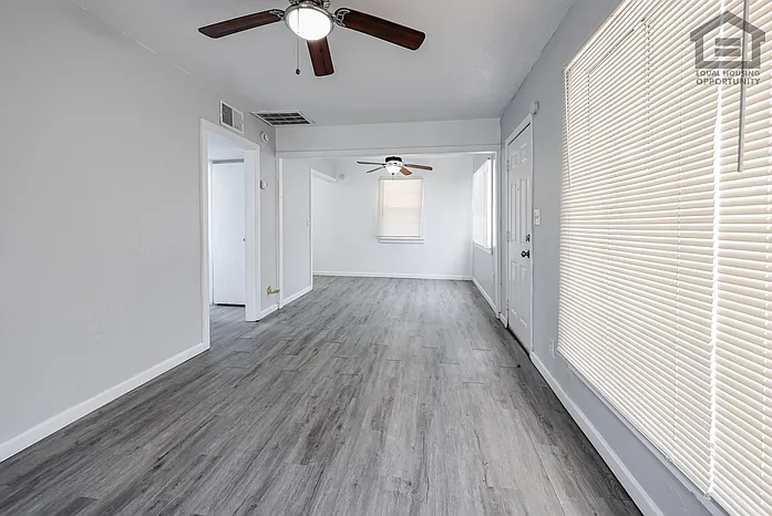 3315 E Cambridge Ave #3 — Photo 11