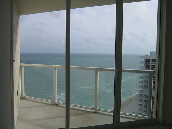 5th image of 16699 Collins Ave APT 3109