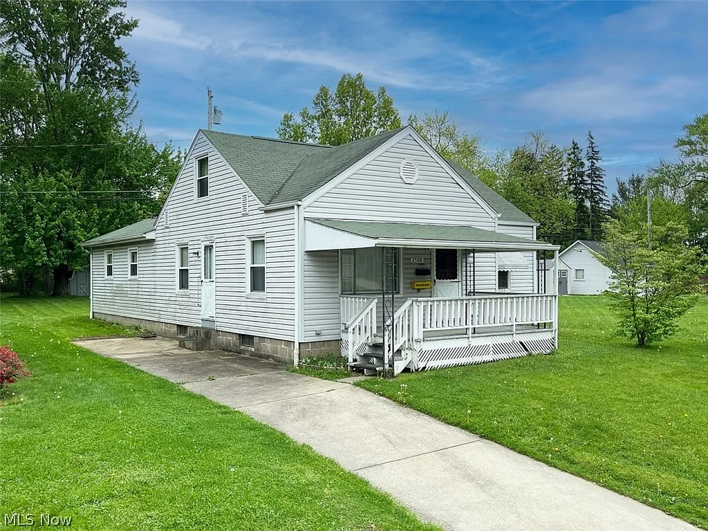 2508 S Seneca Ave photo 1