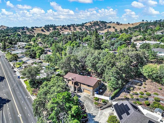 3rd image of 140 Alamo Drive