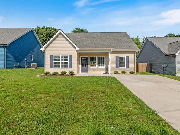 204 Miller St, Dickson, TN 37055