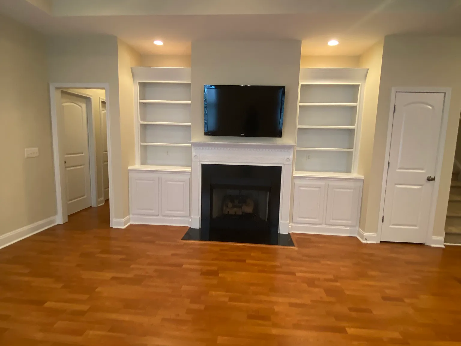 16 Revelstone Way — Photo 3