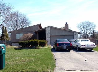 5639 Culpepper Dr, West Bloomfield, MI