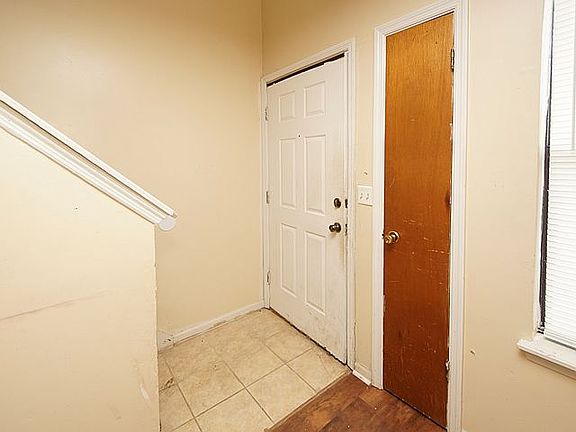 3rd image of 195 Pine Shadow Dr