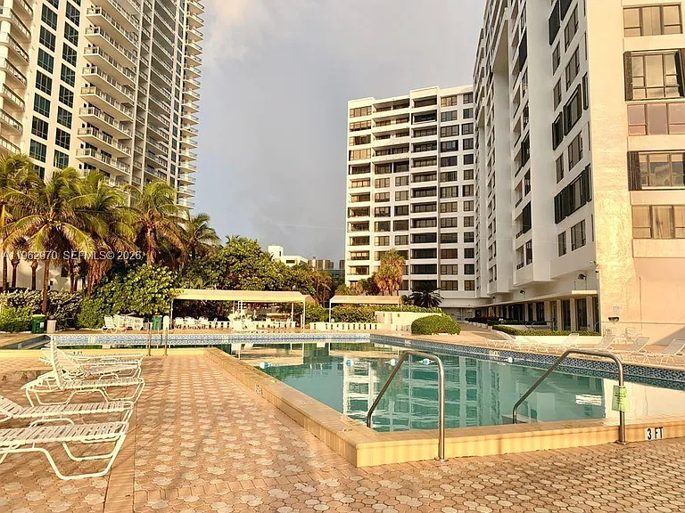 3505 S Ocean Dr #1510 — Photo 20